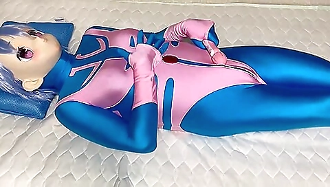 Cosplayer with a small dildo masturbates in homemade solo video